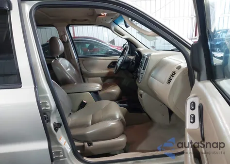 2004 Ford Escape Limited from USA, damaged, VIN 1FMCU04134KA20155